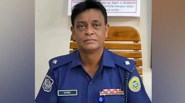 ভুক্তভোগী নারীকে নিয়ে আপত্তিকর মন্তব্য, পাথরঘাটার সেই বিতর্কিত ওসি ক্লোজড